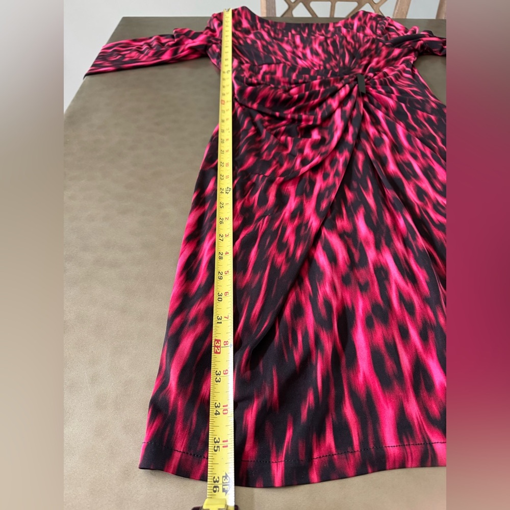 Gina Bacconi Red and Black Dress with 3/4 Sleeves, Size 6, Lined, Twist Front - Picture 8 of 11